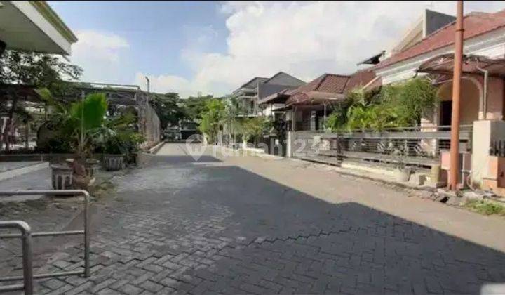 Rumah Dijual di jl. Perumahan Palm Spring Jambangan. 2