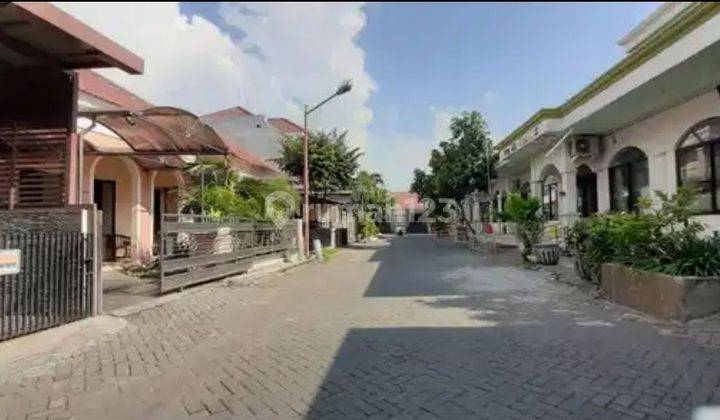 Rumah Dijual di Jl. Perumahan Palm Spring Jambangan. 2