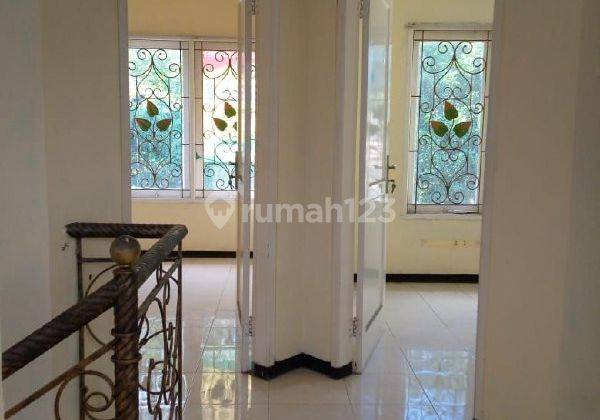 kamar tidur rumah bagus minimalis lingkungan aman