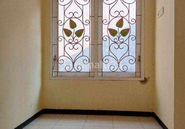 kamar tidur rumah bagus minimalis lingkungan aman