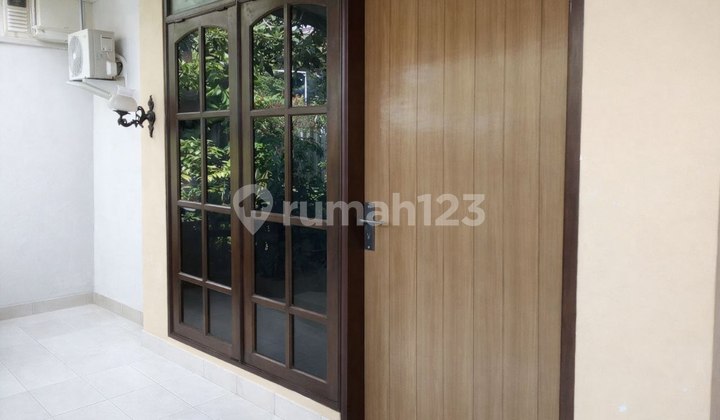 House in Rungkut Barata Surabaya, Good, Ready to Occupy, and Serene. 2