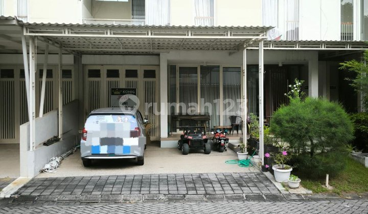 Rumah di Buona Vista Citraland Utama Surabaya Bagus dan Siap Huni
