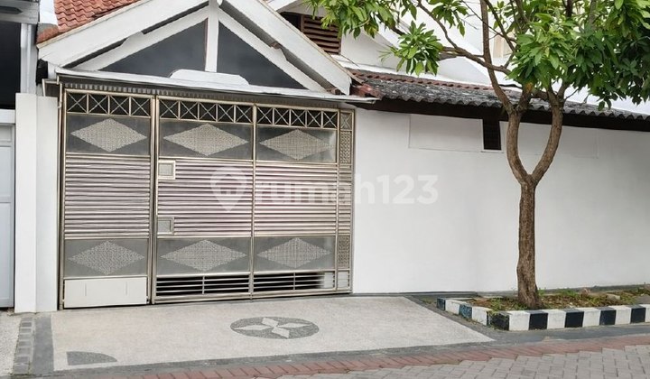 Rumah di Taman Pondok Indah Wiyung Surabaya Bagus Siap Huni