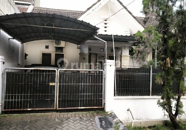 House in Grand Deltasari Waru Sidoarjo, Well-Maintained and Ready to Occupy.