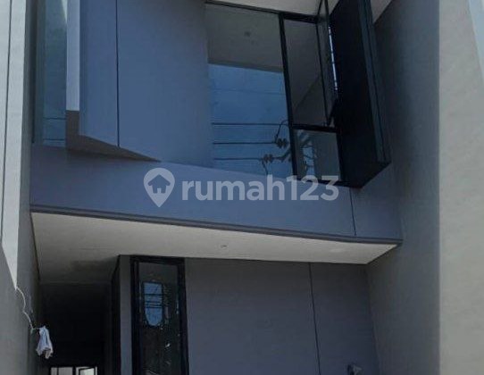 Rumah di Mulyosari Surabaya Baru Gress 2 Lantai Strategis 