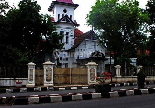 Rumah Antik Peninggalan Belanda Sangat Terawat 1