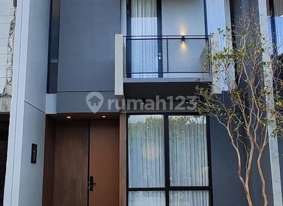 Rumah Mewah Central Park Lokasi Strategis Tengah Kota Surabaya