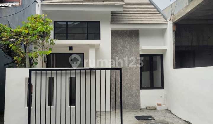 Sell House Below Market Price Near UPN Campus Galaxy Mall Surabaya