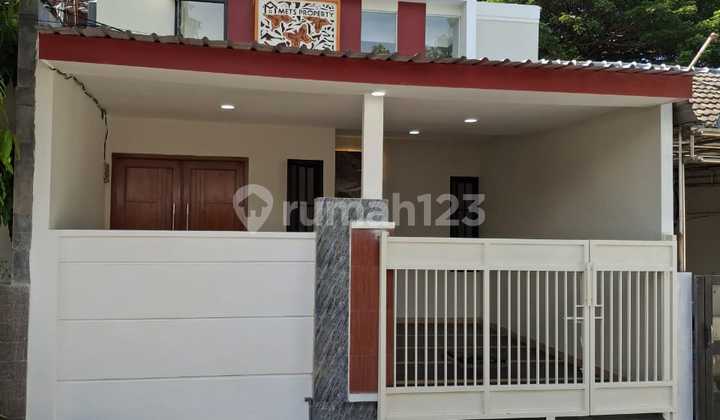 Rumah Siap Huni di Rungkut Dekat Galaxy Mall dan Merr Surabay Rumah Siap Huni di Rungkut Dekat Galaxy Mall dan Merr Surabay