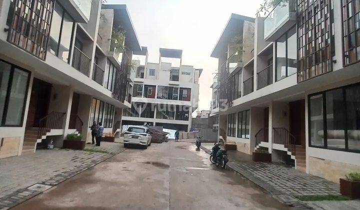 RUMAH  BARU DUREN TIGA PANCORAN JAKARTA SELATAN  2