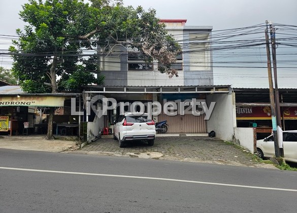 ruko Banyumanik, dekat Terminal Bus Banyumanik, lebar depan 8 meter, Semarang 1