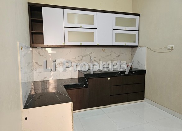 rumah Tanah Mas, siap huni, dekat sekolah BINUS dan Bandara, Semarang 1