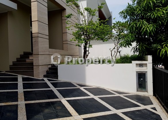 FOR RENT house in Graha Candi Golf, Jangli, with a view, Semarang 2
