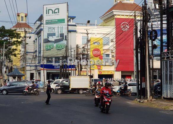 Disewakan Ruko Mt Haryono, Tengah Kota, Dekat Java Mall, Semarang 1