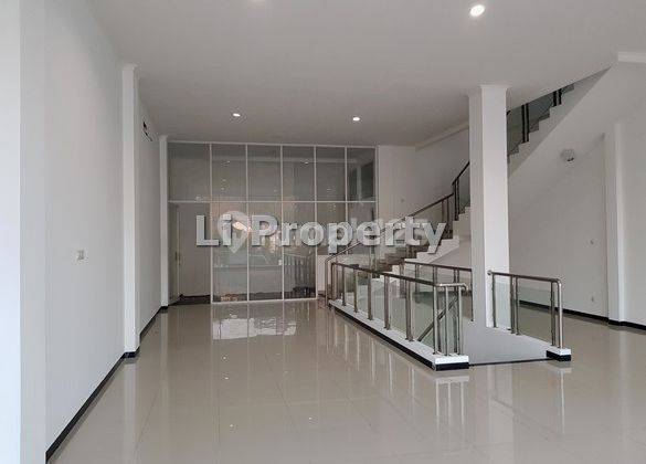 Disewakan Ruko S. Parman, Gajahmungkur, Lebar 8 Meter, Semarang 5