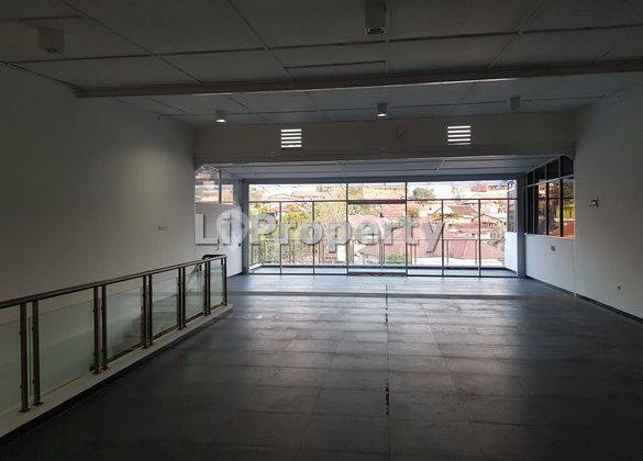 Disewakan Ruko S. Parman, Gajahmungkur, Lebar 8 Meter, Semarang 11