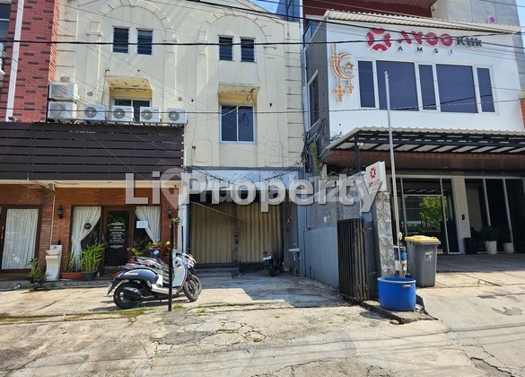 FOR RENT shop house on Menteri Supeno Street, Central City, near Simpang Lima, Semarang. FOR RENT shop house on Menteri Supeno Street, Central City, near Simpang Lima, Semarang.