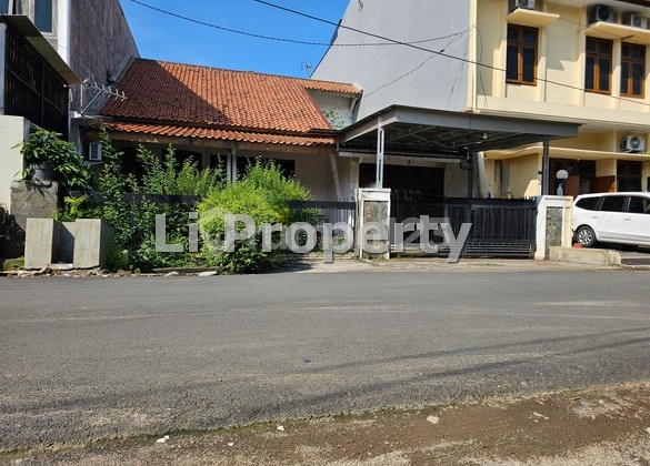 rumah Halmahera, Karangtempel, dekat kampus UPGRIS, Tengah Kota, Semarang 2