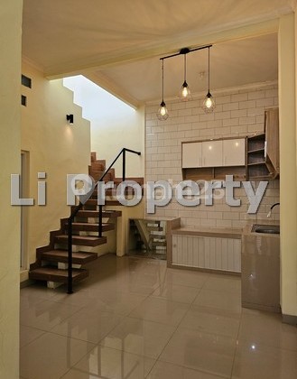 Sompok House, City Center, near Java Mall, flood-free, Semarang Sompok House, City Center, near Java Mall, flood-free, Semarang