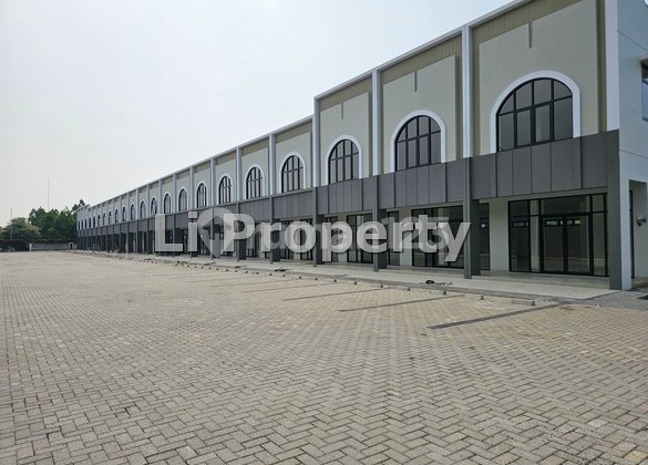 FOR RENT shop house in BSB City, Victoria Square, Mijen, near Uptown Mall, Semarang 1