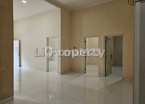 rumah Tanah Mas, siap huni, dekat sekolah BINUS dan Bandara, Semarang 2