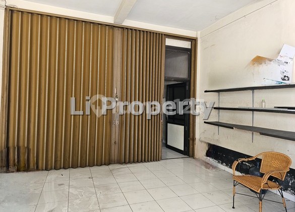 FOR SALE Supriyadi shop house, near Gayamsari toll gate, land area 253m2, Semarang 2