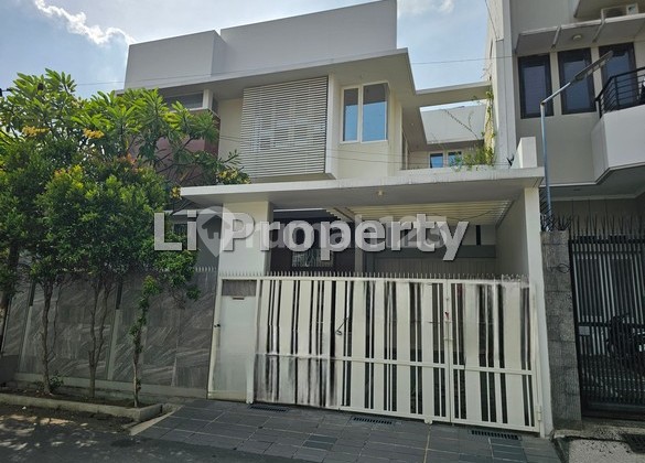 FOR SALE single-story house, City Center, near Police Headquarters and Simpang Lima, Semarang 1