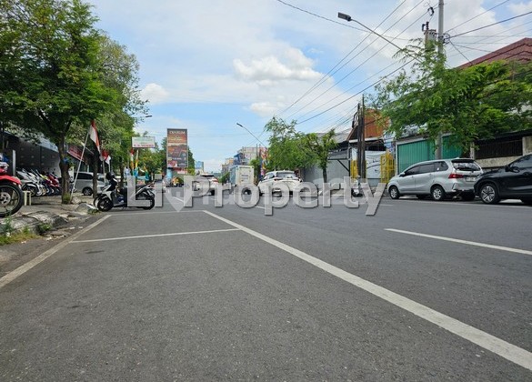 Rumah Thamrin, City Center, Near Paragon Mall, Semarang 2