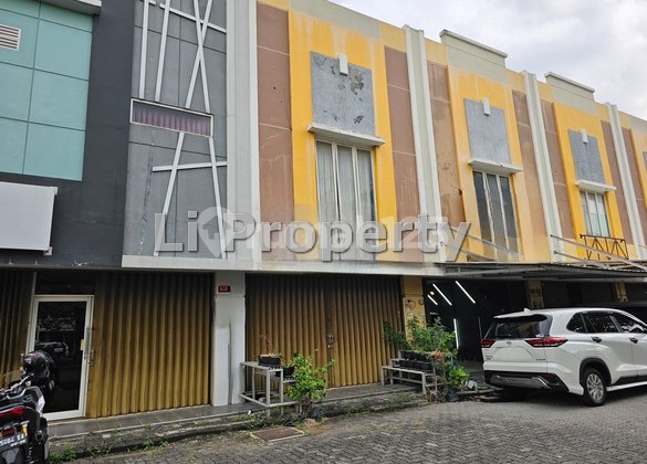 FOR RENT shop house at Graha Padma, near the Airport and Columbia Asia Hospital, Semarang. 2
