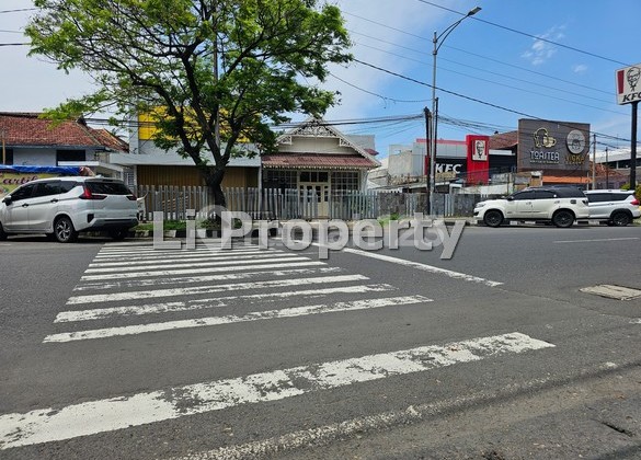 Rumah Vintage Mt Haryono, Tengah Kota, Semarang, 1500m2 2
