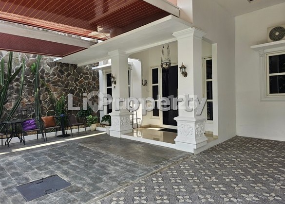 House Near Citragrand, Mangunharjo, Tembalang, 6 Bedrooms, Ready to Live In, Semarang 1