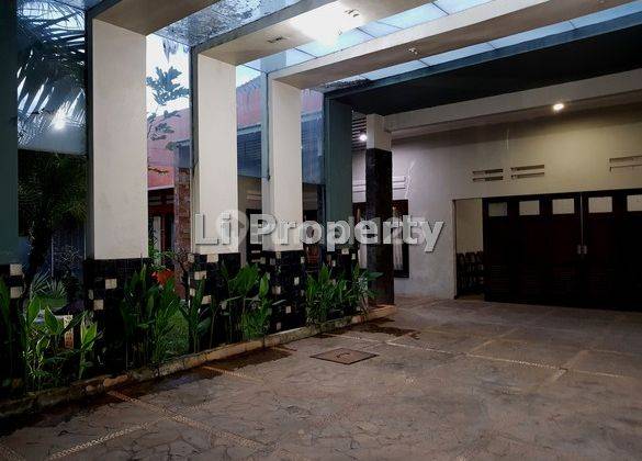 Dijual Rumah Telagabodas, Gajahmungkur, Dekat Akpol, 739m2, Swimming Pool,semarang 1