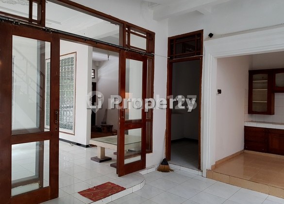 FOR SALE Mango House, Sompok, Lampersari, City Center, Semarang 2
