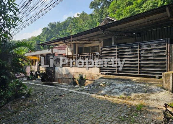 DISEWAKAN rumah Gombel Lama, dekat lapangan Golf, Semarang 2