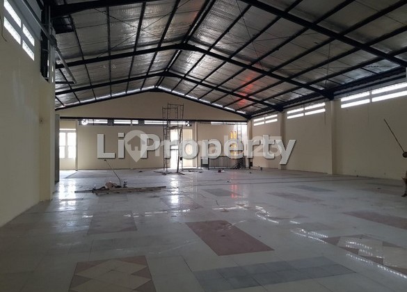 gedung Setiabudi, dekat gerbang tol Srondol dan Banyumanik, Semarang 2