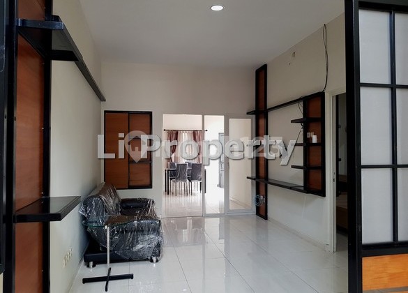 DISEWAKAN rumah Graha Candi Golf, Tembalang, furnished, Semarang 1