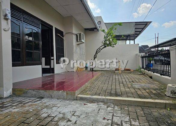 Disewakan Rumah Pondok Indraprasta, Tengah Kota, 210m2, Semarang 1