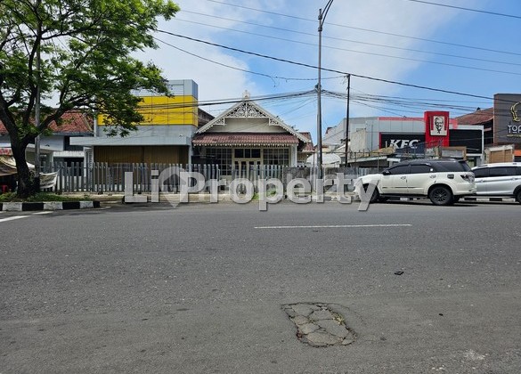 Rumah Vintage Mt Haryono, Tengah Kota, Semarang, 1500m2 1