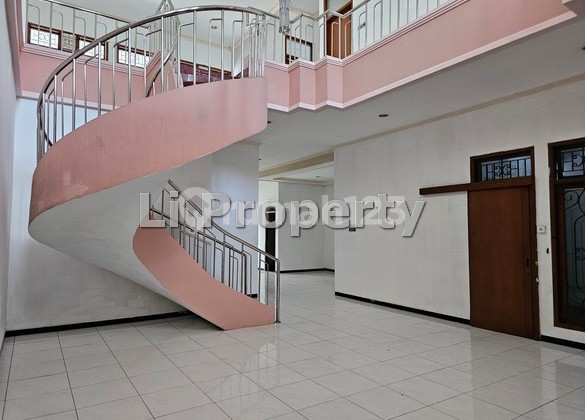 FOR RENT house in Pekunden, City Center, near Simpang Lima and Tugumuda, Semarang. 2