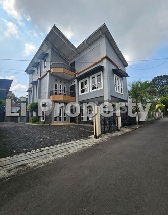 Tengah Kota Salatiga, View Gunung, Dekat Mountainview School, Jawa Tengah Tengah Kota Salatiga, View Gunung, Dekat Mountainview School, Jawa Tengah