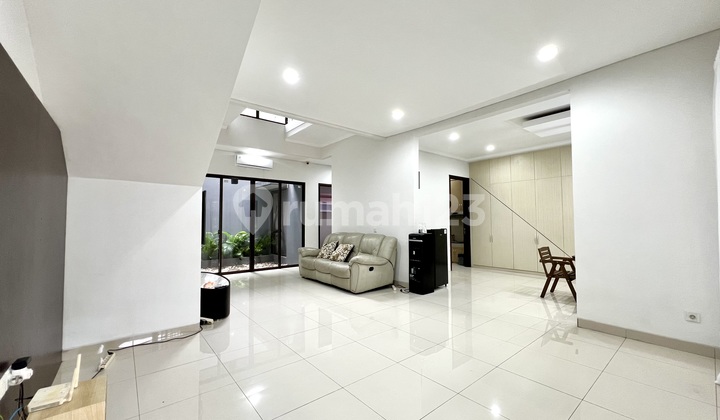 Dijual Rumah Cluster Prestigia Eminent BSD City, , 3 Lantai Full Furnished + Renov, Depan Ice BSD 2