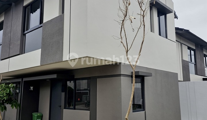 For Rent House Hoek Park Serpong, Citizen Park Xyz, Karawaci, Tangerang