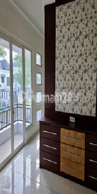 Dijual Rumah Delatinos BSD, Bahamas Resort. Dekat Akses Tol. 2 Lantai, SHM. Siap Huni