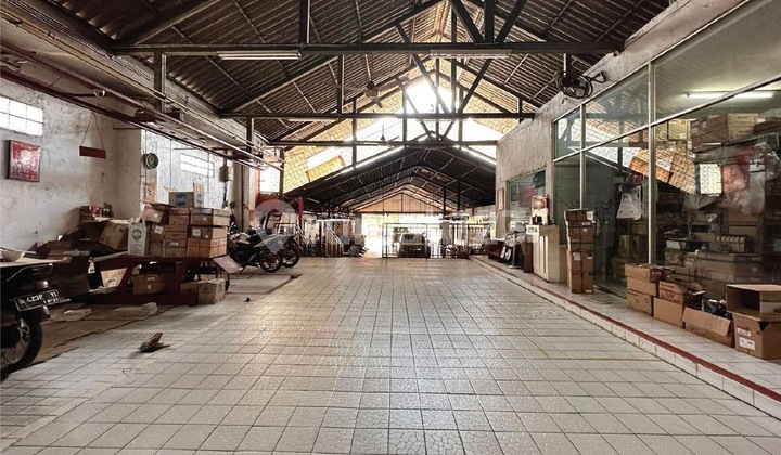 Dijual Ruang Usaha Matraman, Jakarta Pusat, Jakarta Timur. Harga Dibawah NJOP. SHM.