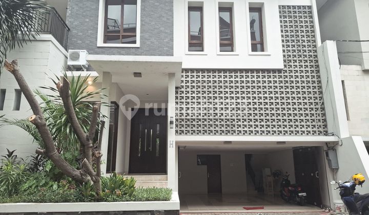 Disewakan Rumah Dalam Compound Kemang Jakarta Selatan 2