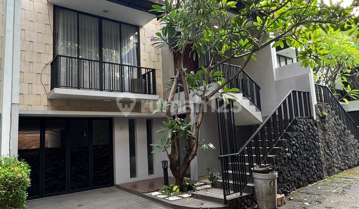 Minimalist House with Furniture for Rent in Kemang, South Jakarta