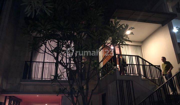 Minimalist TownHouse 3 Kamar 3 Lantai di Ampera 1