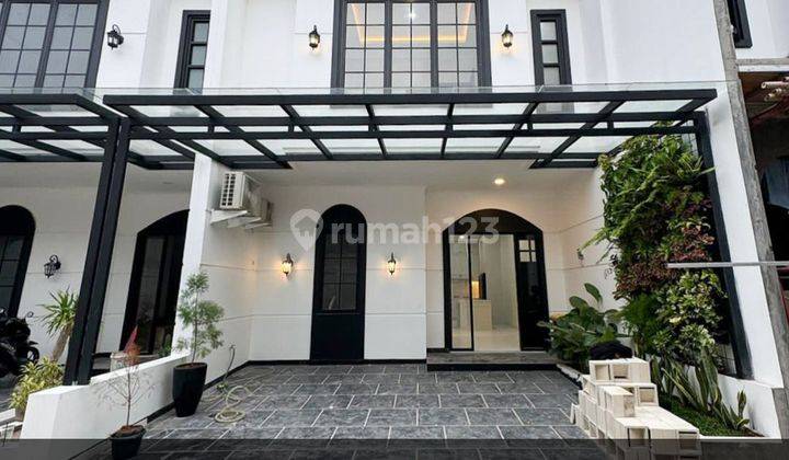 Rumah Baru American Classic 2 Lantai SHM di Joglo Jakarta Barat 1