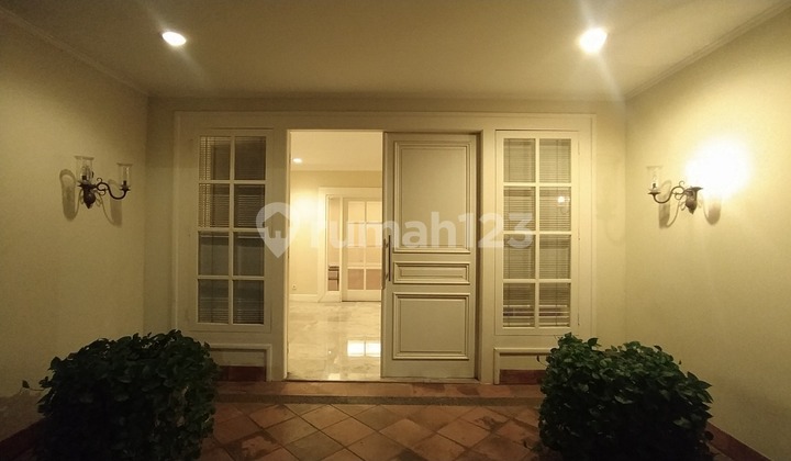 Good Location 3br With Swimming Pool And Backyard