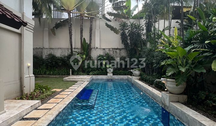 Modern Townhouse 3BR in Kemang 2